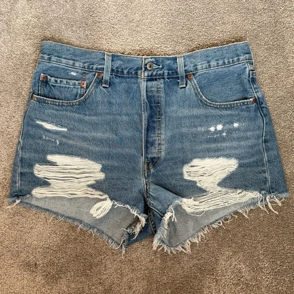 Levi’s 501 Button Fly High-Rise Denim Short W34 Light Wash Distressed Festival - Picture 1 of 15